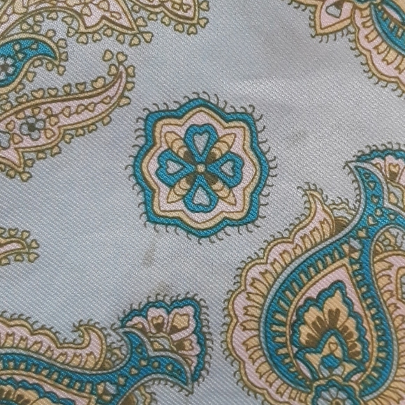 Silk scarf - Picture 6 of 8